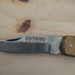 Gravure sur lame de couteau